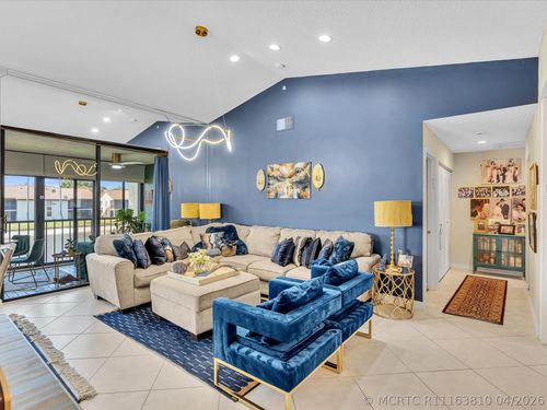 201-10215 N Circle Lake Dr, Boynton Beach, FL, 33437-3400 | Card Image