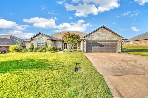 132 Eagle Cir, Elk City, OK, 73644-9701 | Card Image