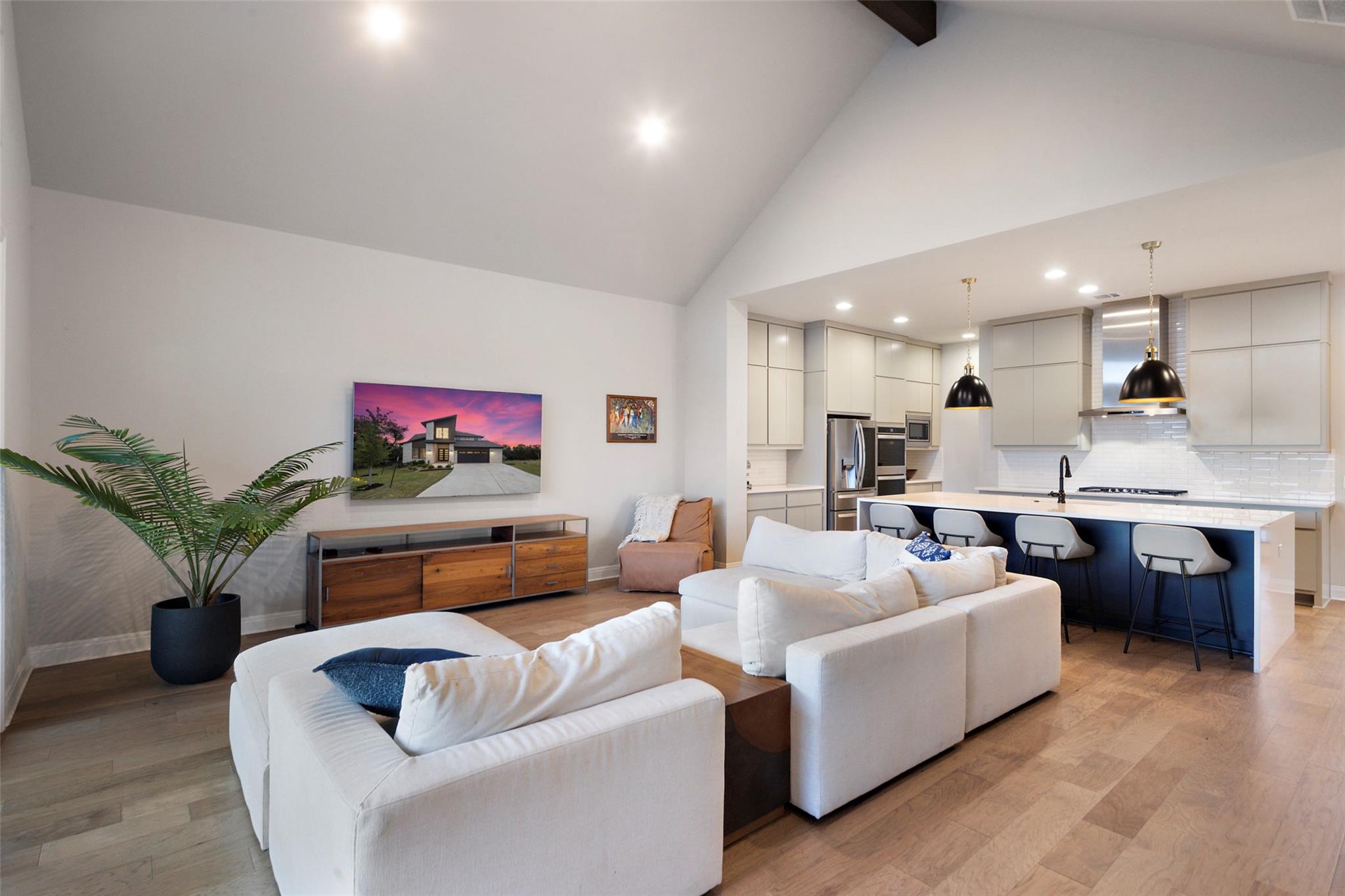 Residential in Jonestown 2