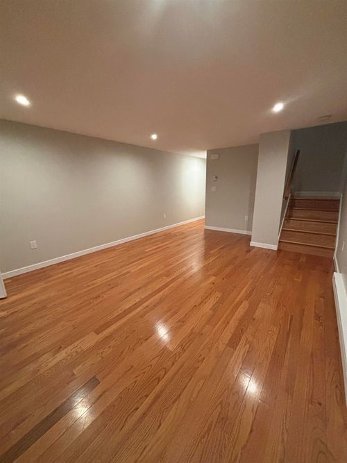 390 Pacific Ave, Jersey City, NJ, 07304-3716 | Card Image