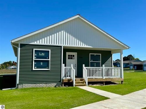 905 Sepia Street, Garfield Charter Township, MI, 49696 | Card Image
