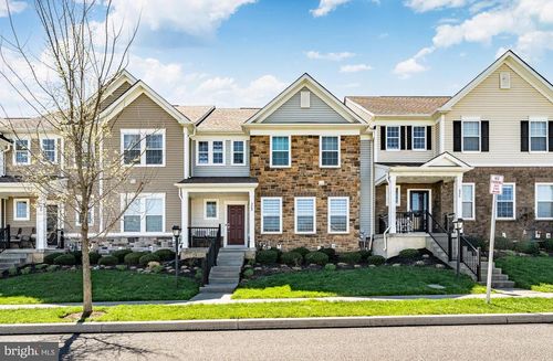 322 Stafford Ct, CHESTER SPRINGS, PA, 19425-2927 | Card Image