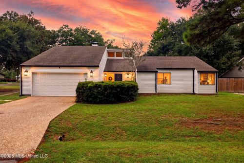 5420 Diamondhead Dr E, Diamondhead, MS, 39525-3309 | Card Image