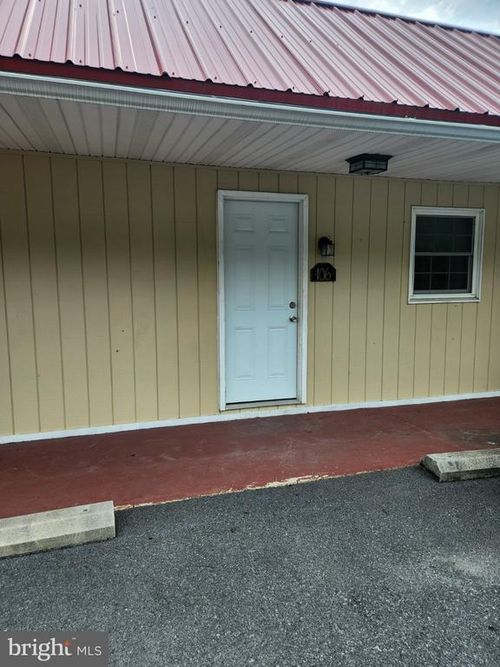 106-9349 Valley Rd, BERKELEY SPRINGS, WV, 25411-7108 | Card Image