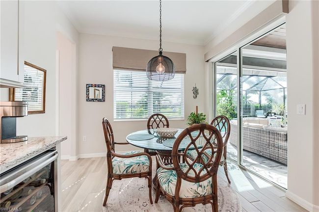 Breakfast room with coffee bar | Image 20