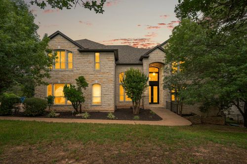 10105 Pickfair Dr, Austin, TX, 78750-3907 | Card Image