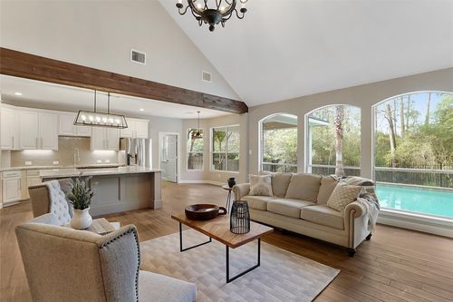 87 N Concord Valley Cir, The Woodlands, TX, 77382-1385 | Card Image