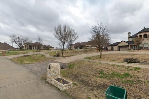 2939 Emerald Sound Drive, Cedar Hill, TX, 75104 | Card Image