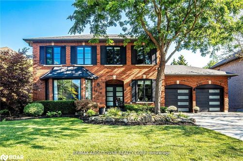 1319 Greeneagle Dr, Oakville, ON, L6M2N1 | Card Image