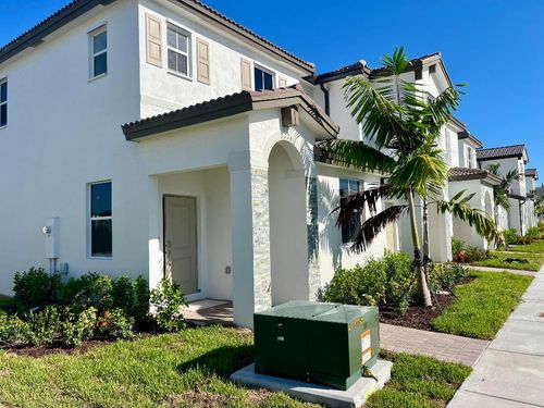 2776 Se 26th Ave, Homestead, FL, 33035-2640 | Card Image