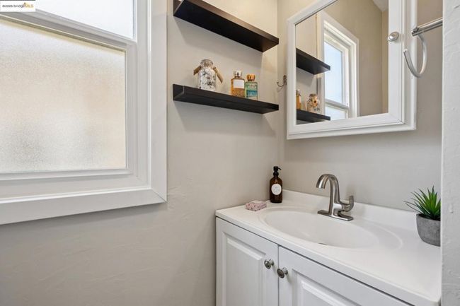 1092 Dwight Way, House other with 2 bedrooms, 2 bathrooms and 1 parking in Berkeley CA | Image 45