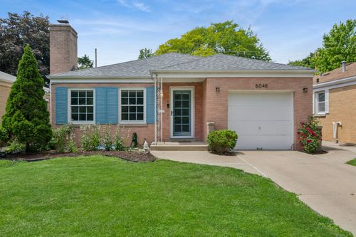 6048 N Landers Ave, Chicago, IL, 60646-5614 | Card Image