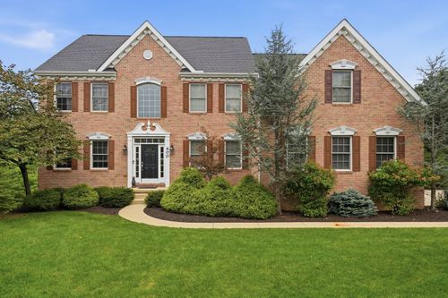 400 Hidden Meadow Dr, Cranberry Twp, PA, 16066-2300 | Card Image
