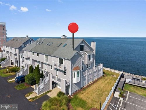 8337 Bay Crest Ct, Chesapeake Beach, MD, 20732-3304 | Card Image