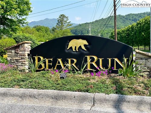 34 Running Bear Cir, Banner Elk, NC, 28604 | Card Image