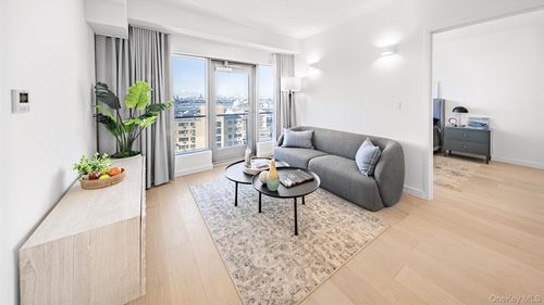 11h-33 Prince St, Flushing, NY, 11354-2730 | Card Image