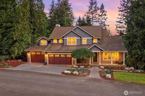 11720 201st Pl Ne, Redmond, WA, 98053-9637 | Card Image