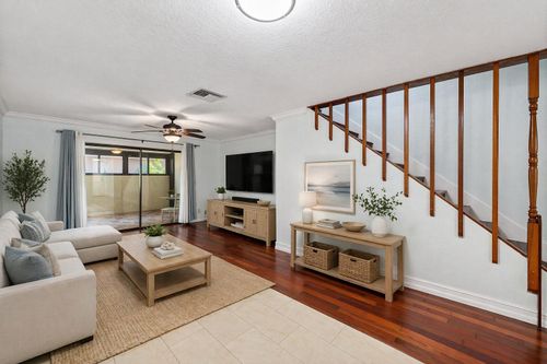 4b-139 Sparrow, Royal Palm Beach, FL, 33411 | Card Image