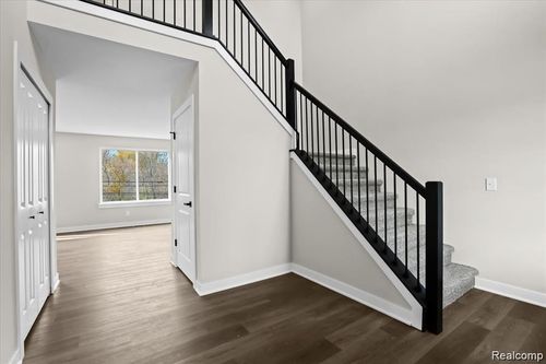 20533 Angling Road, Livonia, MI, 48152 | Card Image