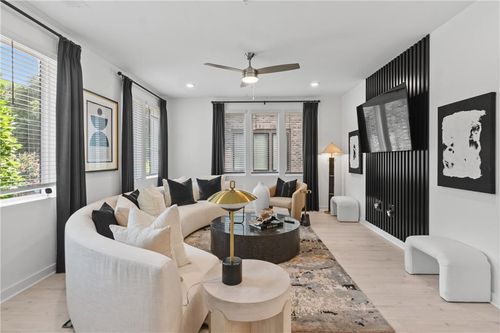 unit-2013-392 Pratt Dr Se, Atlanta, GA, 30315-2229 | Card Image