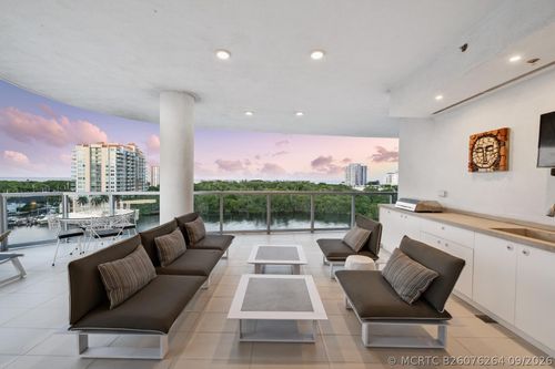 801-920 Intracoastal Dr, Fort Lauderdale, FL, 33304-3685 | Card Image