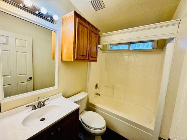 Guest Bathroom | Image 16