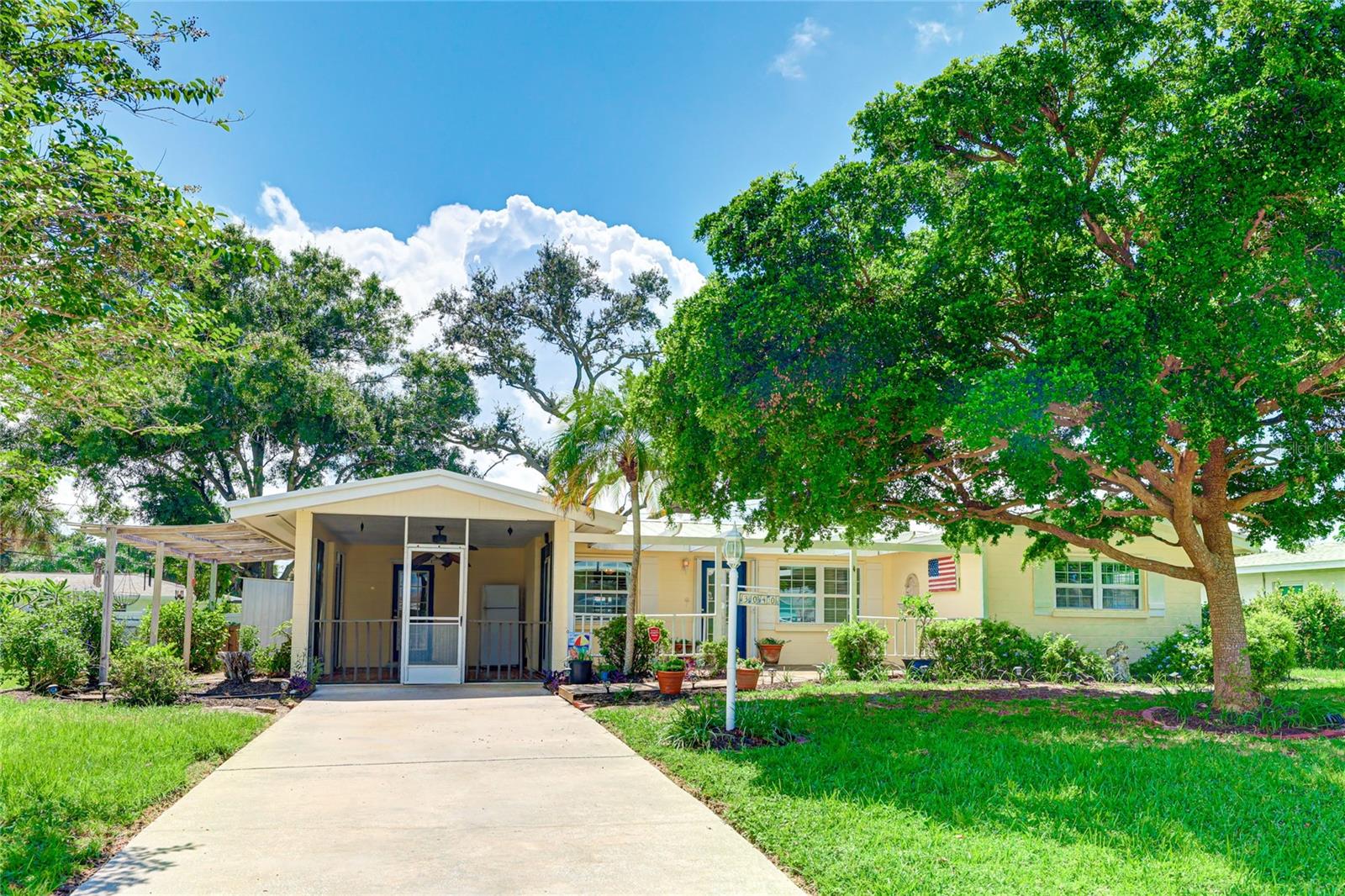 New England St, Sarasota, FL 34231