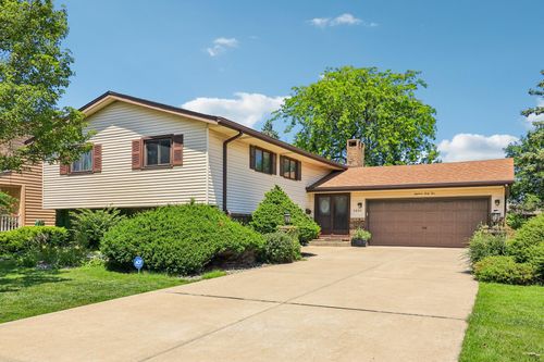 1845 Bluebird Ln, Munster, IN, 46321-3426 | Card Image