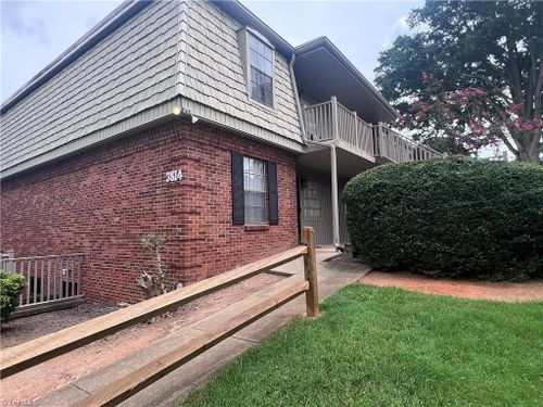 a-3814 Country Club Road, Winston Salem, NC, 27104 | Card Image