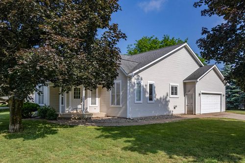 5976 Grand Traverse Ln, Portage, MI, 49024-1151 | Card Image