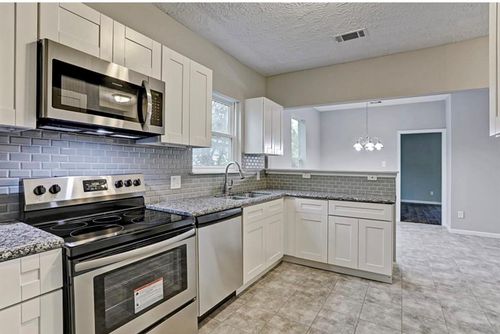 4137 Galesburg St, Houston, TX, 77051-2441 | Card Image