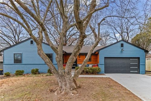 8512 Belleview Ave, Kansas City, MO, 64114-2855 | Card Image