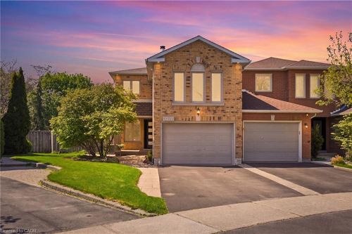 3278 Bobwhite Mews, Mississauga, ON, L5N6G1 | Card Image