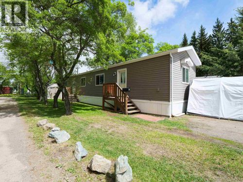 7-654 North Fraser Drive, Quesnel, BC, V2J3Z7 | Card Image