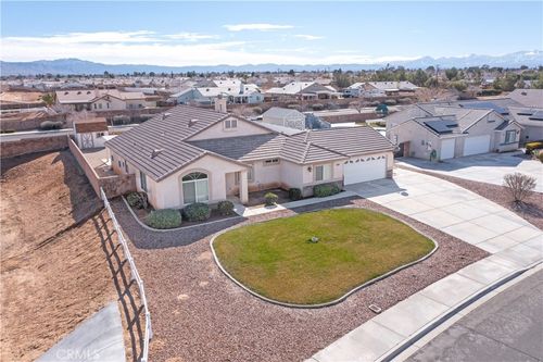 21189 Colombard Way, Apple Valley, CA, 92308-5844 | Card Image