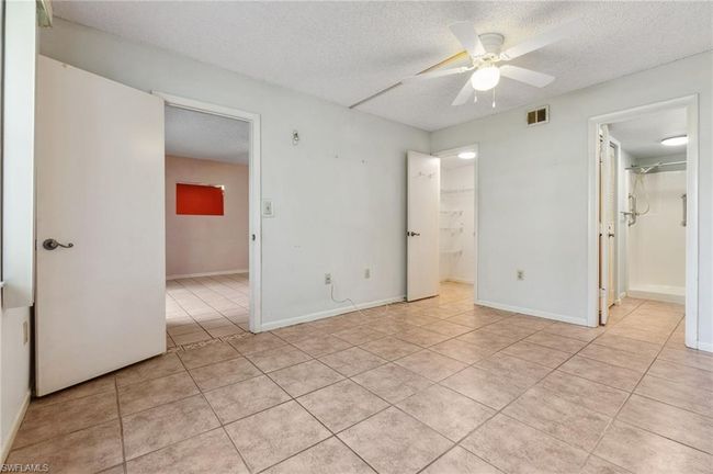 APT-105 - 4198 27 Th Ct Sw, Condo with 2 bedrooms, 2 bathrooms and null parking in NAPLES FL | Image 10
