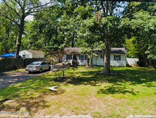 1424 Jeffrey St, Lakewood, NJ, 08701-6025 | Card Image