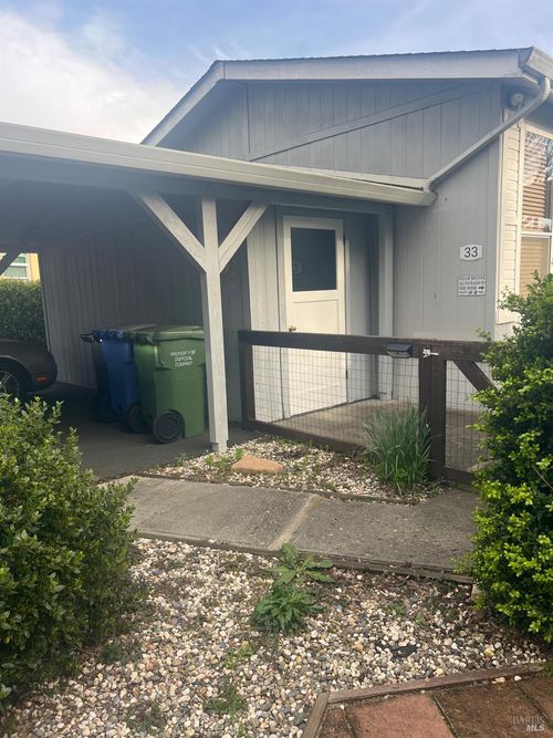 33 Chestnut Ct, Rohnert Park, CA, 94928-2603 | Card Image