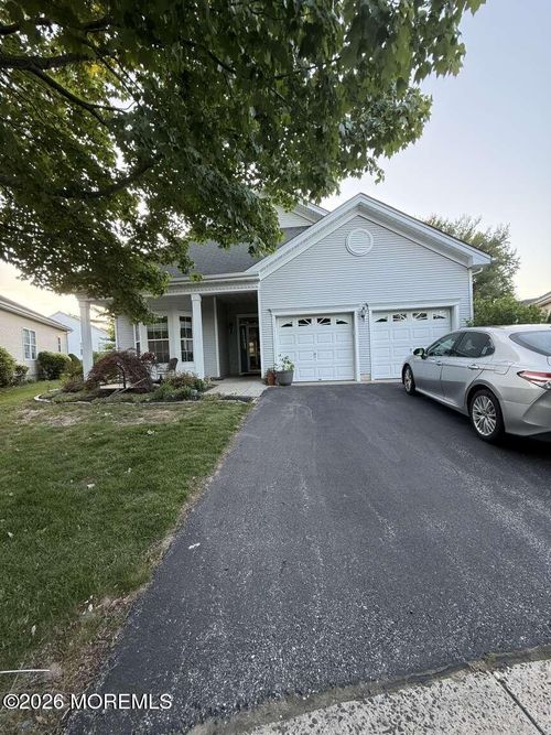 9 Summerfield Dr, Lakewood, NJ, 08701-7372 | Card Image
