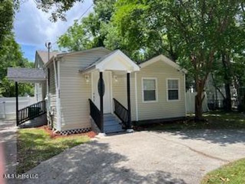 2411 14th St, Pascagoula, MS, 39567-5929 | Card Image