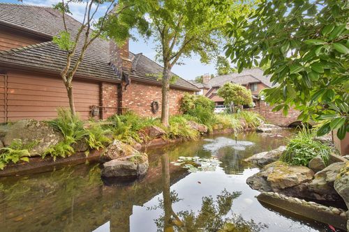 {{alt}} | Card Image