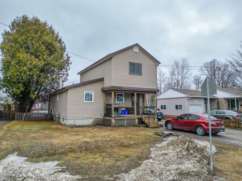 380 Park Ave, North Bay, ON, P1B7L3 | Card Image