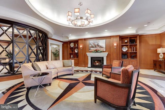 APT-1017 - 8220 Crestwood Heights Dr, Condo with 2 bedrooms, 2 bathrooms and null parking in MCLEAN VA | Image 9