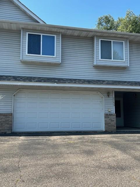 Robin Ln, Saint Paul, MN 55122