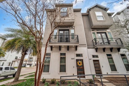 5849 E Post Oak Ln, Houston, TX, 77055-5055 | Card Image