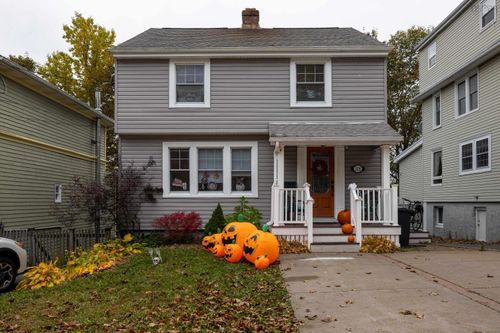 2420 Westmount St, Halifax, NS, B3L3G6 | Card Image