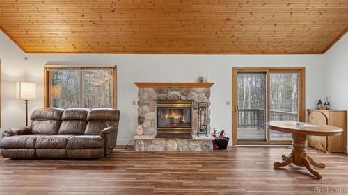 301 W Fike Road, Edenville Township, MI, 48657 | Card Image