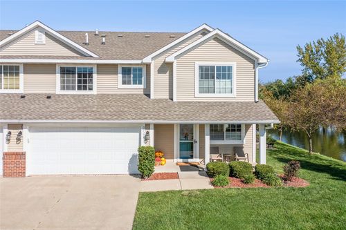 857 Se Lakeview Ln, Waukee, IA, 50263-8402 | Card Image