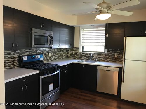 1-5 Claridge Ct, Freehold, NJ, 07728-4964 | Card Image
