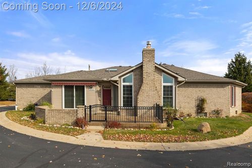 59402 Holly Court, Washington Twp, MI, 48094 | Card Image